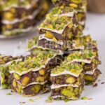 Pirinç Antep Fıstıklı Çikolatalı Kitkat Sultan Lokum